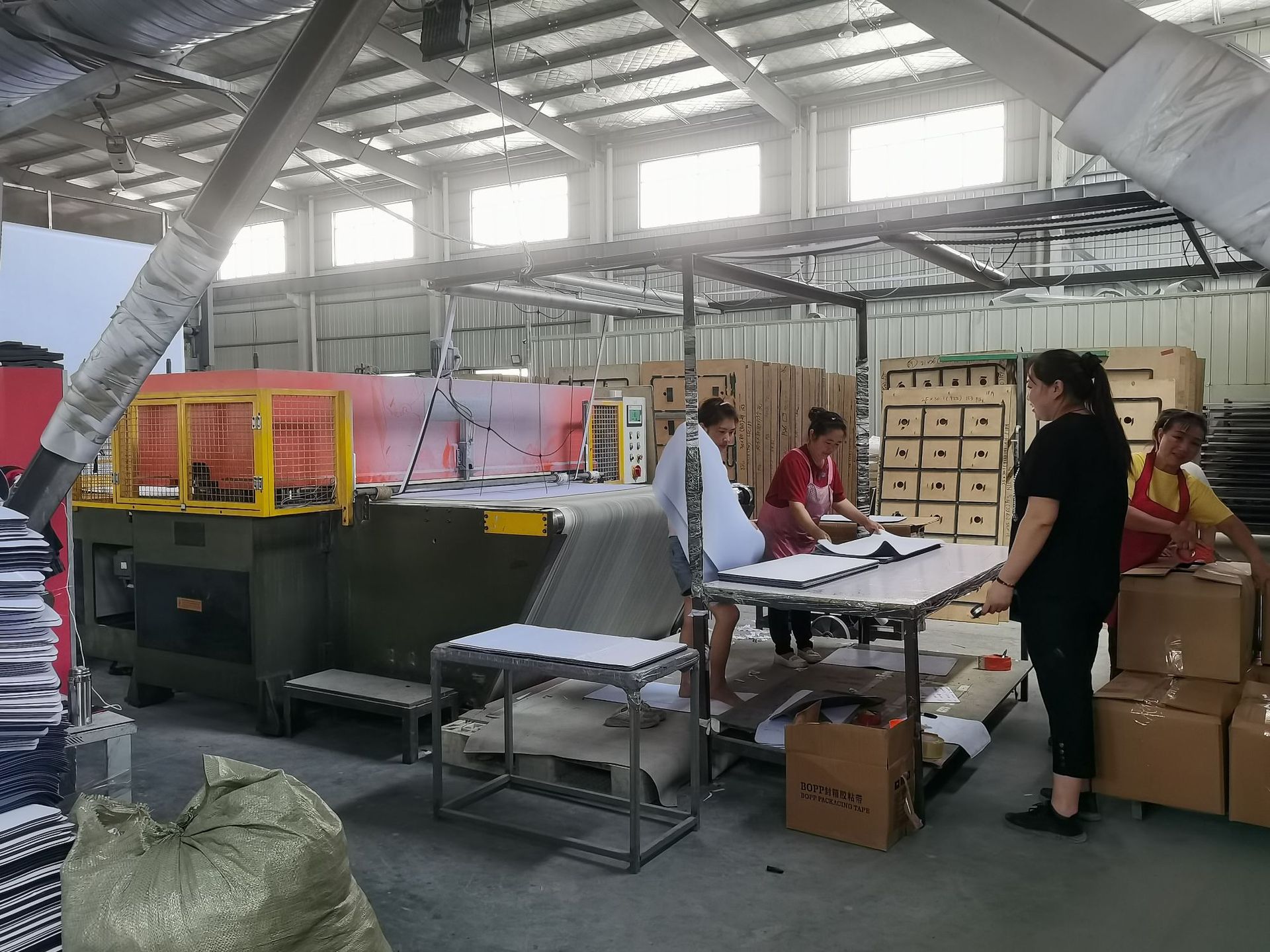 Rubber fam roll mouse pad coil raw material rubber white cloth synthetic wear-resistant non-degumming thickness 2-6mm manufacturer | PAIDU